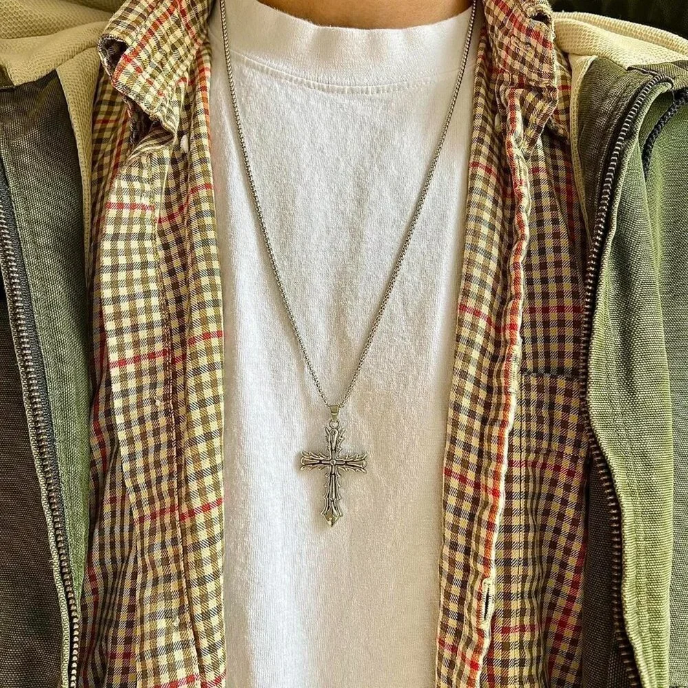 vintage y2k style grunge silver cross pendant necklace